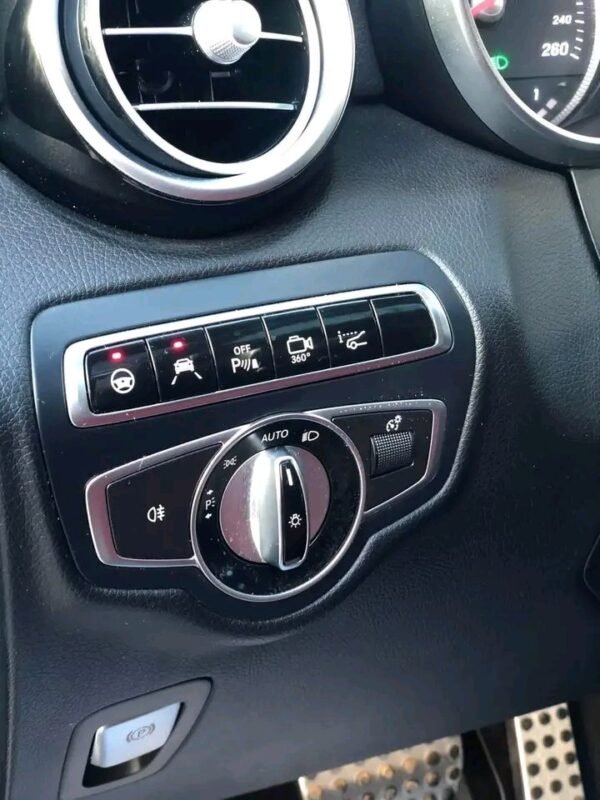 Mercedes-Benz GLC COUPE 220d – Image 10