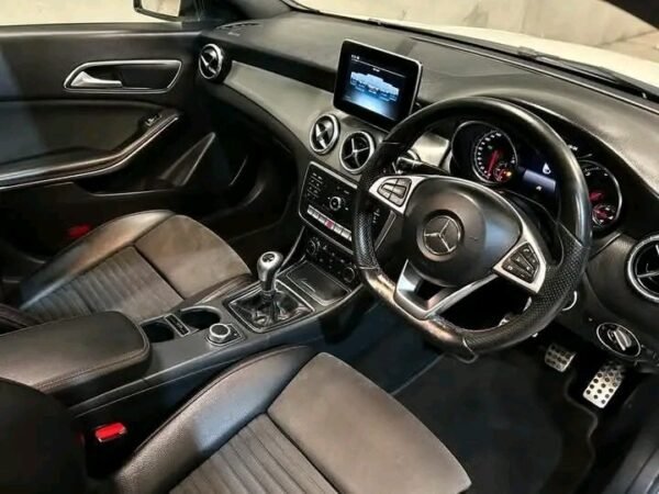 MERCEDES CLA 180 AMG SPORT 1.5 DIESEL – Image 4