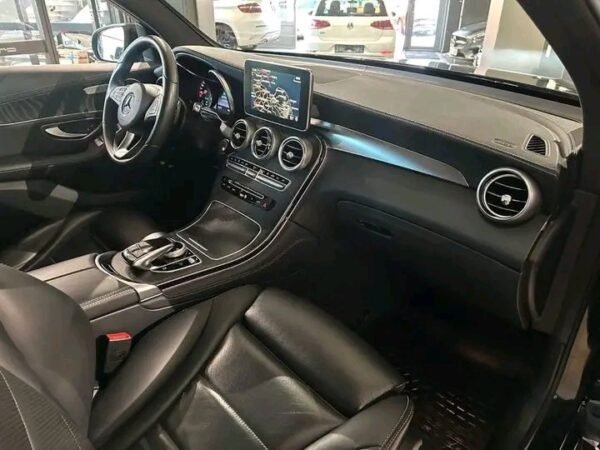 Mercedes-Benz GLC – Image 7
