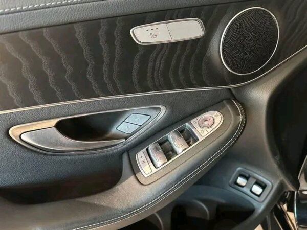 Mercedes-Benz GLC – Image 18