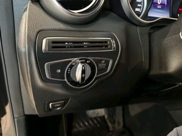 Mercedes-Benz GLC – Image 11