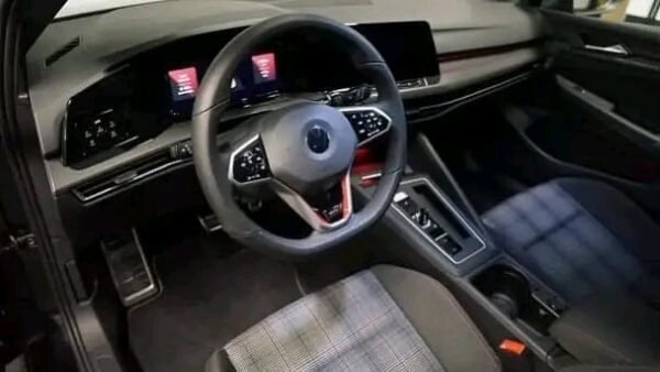 Volkswagen Golf VIII – Image 8