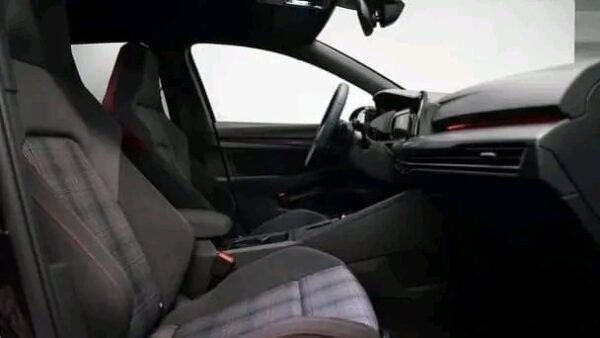 Volkswagen Golf VIII – Image 6