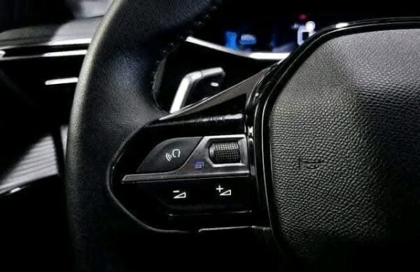 Peugeot 208 Allure 1.2 – Image 17