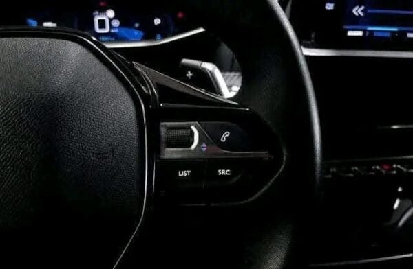 Peugeot 208 Allure 1.2 – Image 8