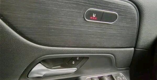 Mercedes-Benz GLA 2.0 – Image 10