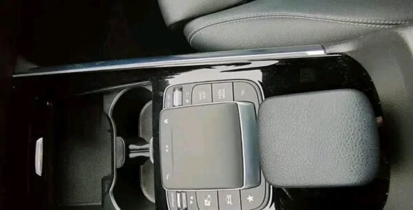 Mercedes-Benz GLA 2.0 – Image 11
