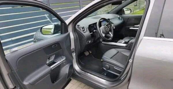 Mercedes-Benz GLA 2.0 – Image 19