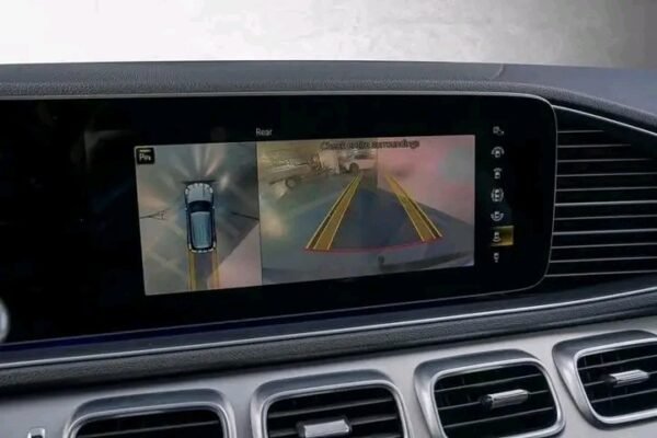 Mercedes-Benz GLE 350 4MATIC – Image 11
