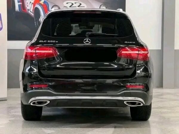 Mercedes-Benz GLC 350e – Image 31