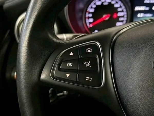 Mercedes-Benz GLC 350e – Image 17