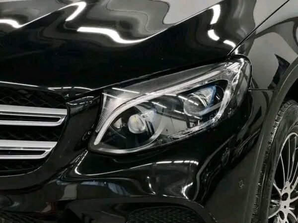 Mercedes-Benz GLC 350e – Image 13