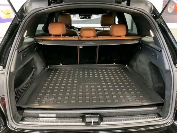 Mercedes-Benz GLC 350e – Image 19