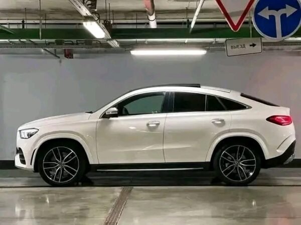 Mercedes-Benz GLE 400d Coupé – Image 19