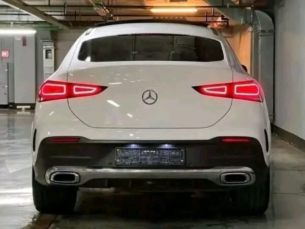 Mercedes-Benz GLE 400d Coupé – Image 21