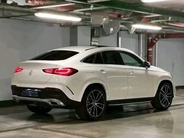 Mercedes-Benz GLE 400d Coupé – Image 20