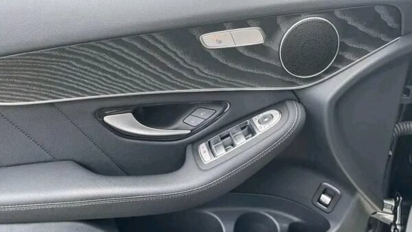 Mercedes-Benz GLC 300d 4M AMG Diesel – Image 11