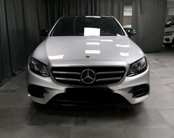 Mercedes-Benz E 300 by G-tronic