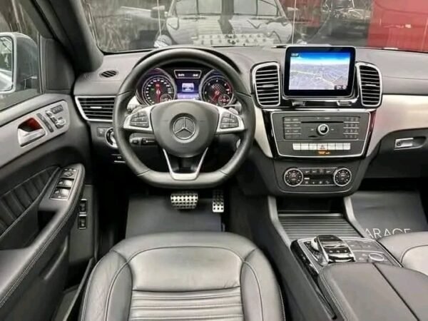 MERCEDES-BENZ GLE 350d Coupé AMG – Image 4