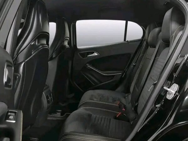 Mercedes-Benz GLA AMG 45/2.0 – Image 11