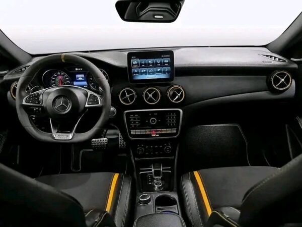 Mercedes-Benz GLA AMG 45/2.0 – Image 13