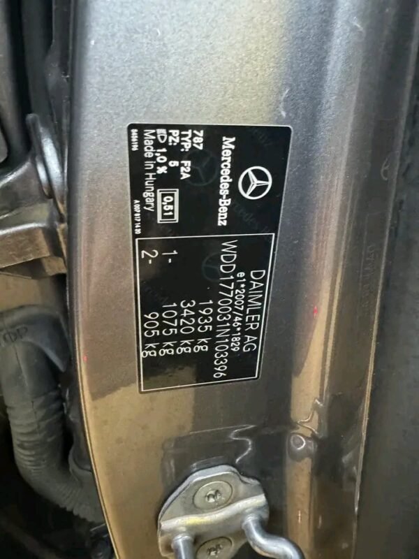 Mercedes-Benz A180 – Image 25