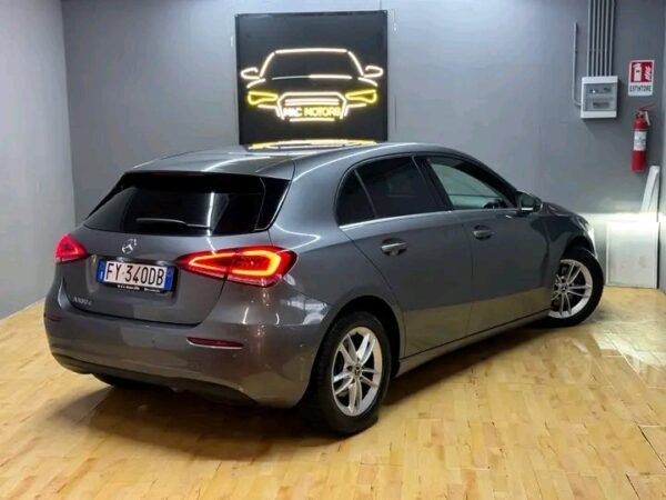 Mercedes-Benz A180 – Image 12