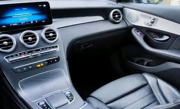 Mercedes-Benz GLC 3.0 390HP AMG – Image 11