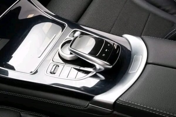 Mercedes-Benz GLC Coupe 350e 4Matic – Image 17