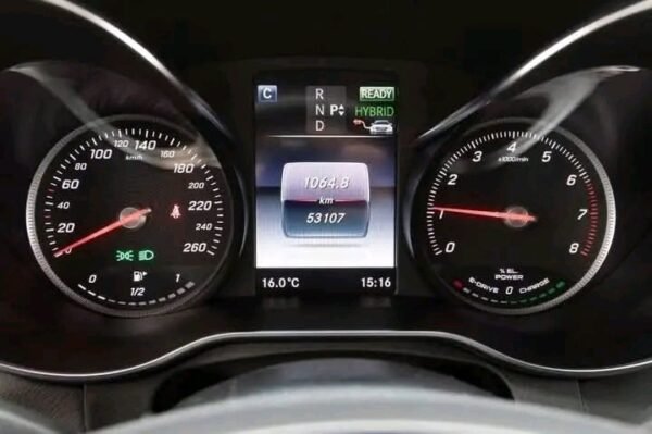 Mercedes-Benz GLC Coupe 350e 4Matic – Image 10