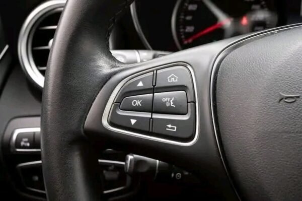 Mercedes-Benz GLC Coupe 350e 4Matic – Image 13