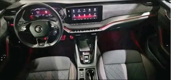 SKODA Octavia Combi 1.4 TSI PHEV DSG RS – Image 7