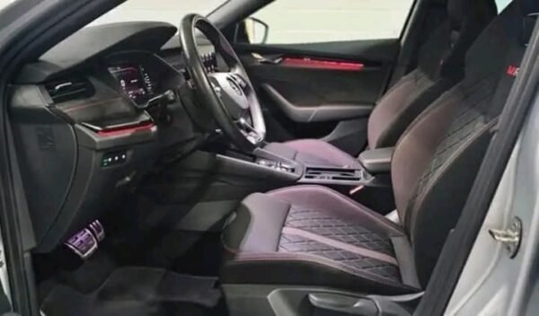 SKODA Octavia Combi 1.4 TSI PHEV DSG RS – Image 8