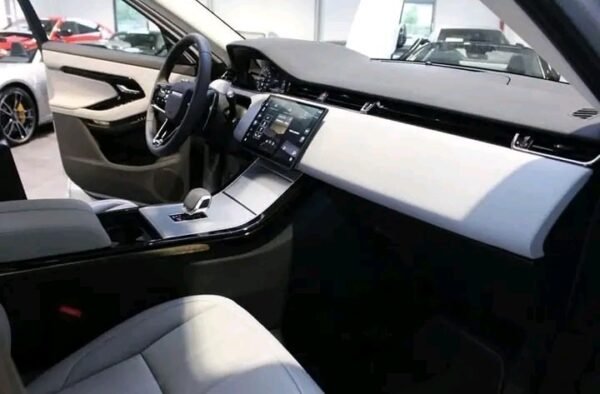 Land Rover RANGE ROVER EVOQUE D165 AWD S BLACK-PAKET - Image 7