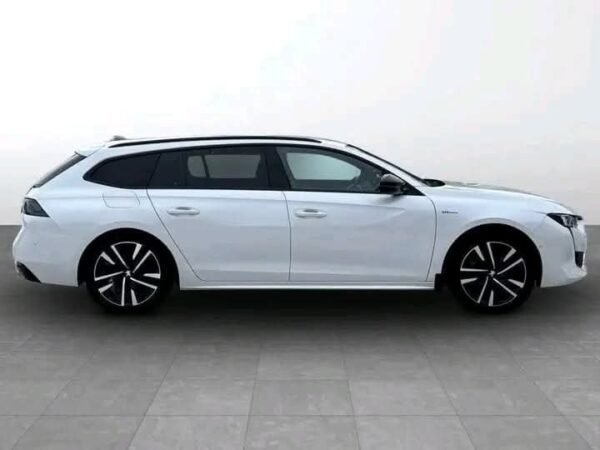 Peugeot 508 SW GT Plug-in hybrid – Image 15