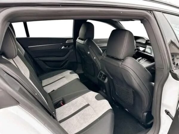 Peugeot 508 SW GT Plug-in hybrid – Image 18