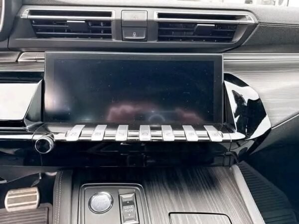 Peugeot 508 SW GT Plug-in hybrid – Image 16