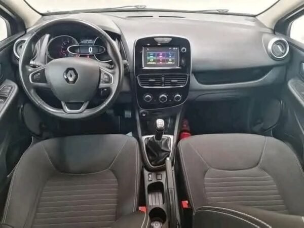 Renault Clio – Image 8