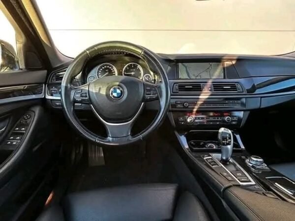 BMW 5 Series 525D/XDRIVE/218 HP/Sunroof++ - Image 11