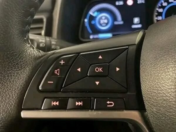 Nissan Leaf 62kWh Tekna – Image 13