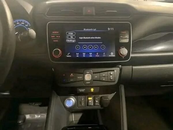 Nissan Leaf 62kWh Tekna – Image 25