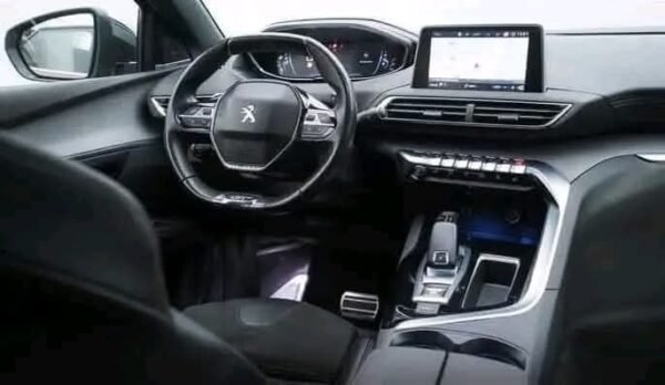 PEUGEOT 3008 – Image 10