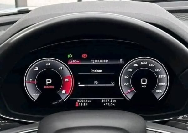 Audi Q5 Sportback - Image 28