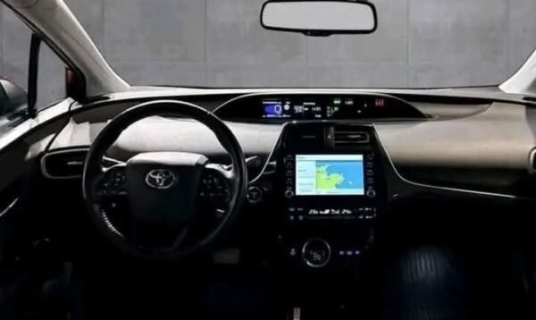 Toyota Prius plug-in hybrid Style - Image 10