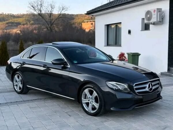 Mercedes E – Image 12