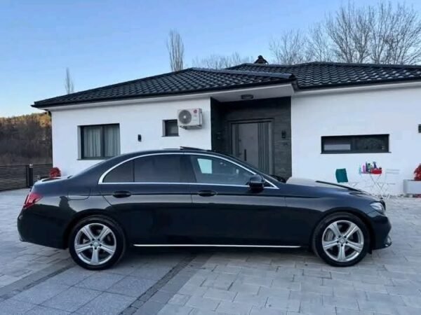 Mercedes E – Image 4