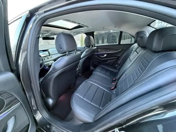 Mercedes E – Image 13
