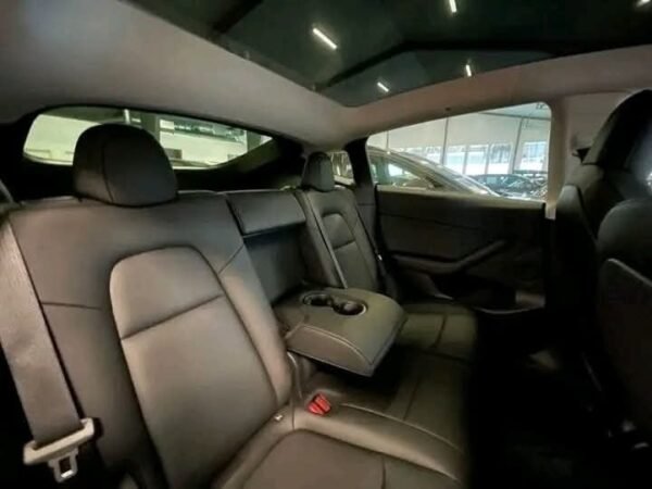 Tesla Model Y Long Range – Image 11