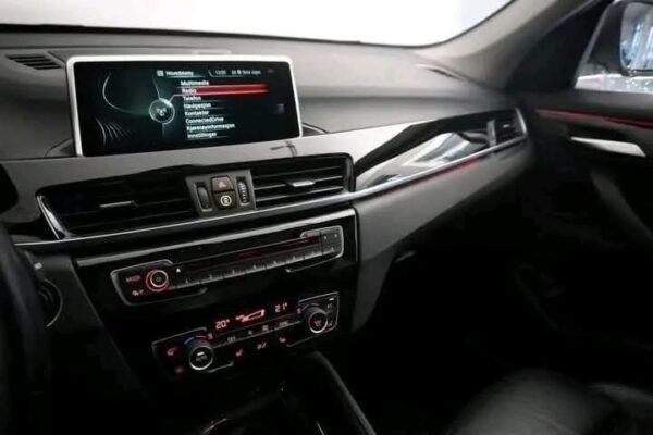 BMW X1 xDrive18d - Image 20