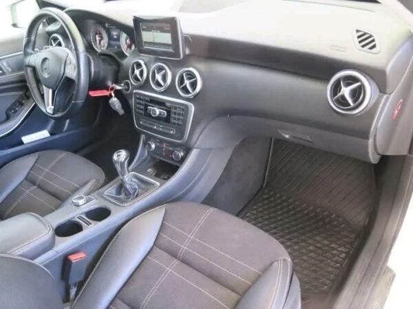 Mercedes-Benz A-Class 1.6 – Image 14